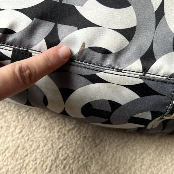 🖤🩶🤍COACH ‘Maggie’ Madison 14420 optic satin hobo bag - Picture 5 of 17